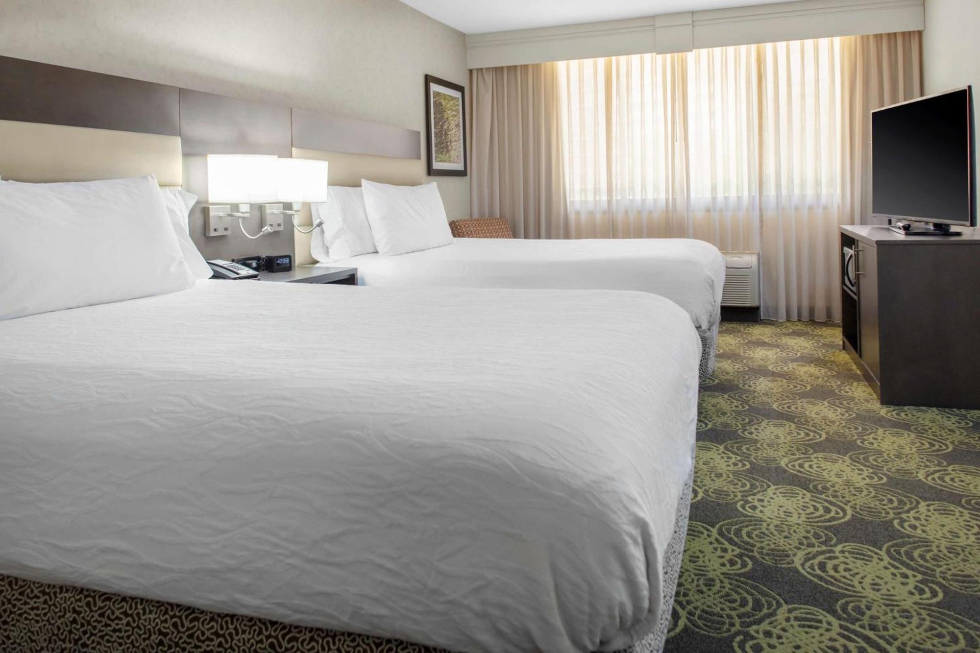 Hilton Garden Inn Reagan National Airport Арлингтон Экстерьер фото