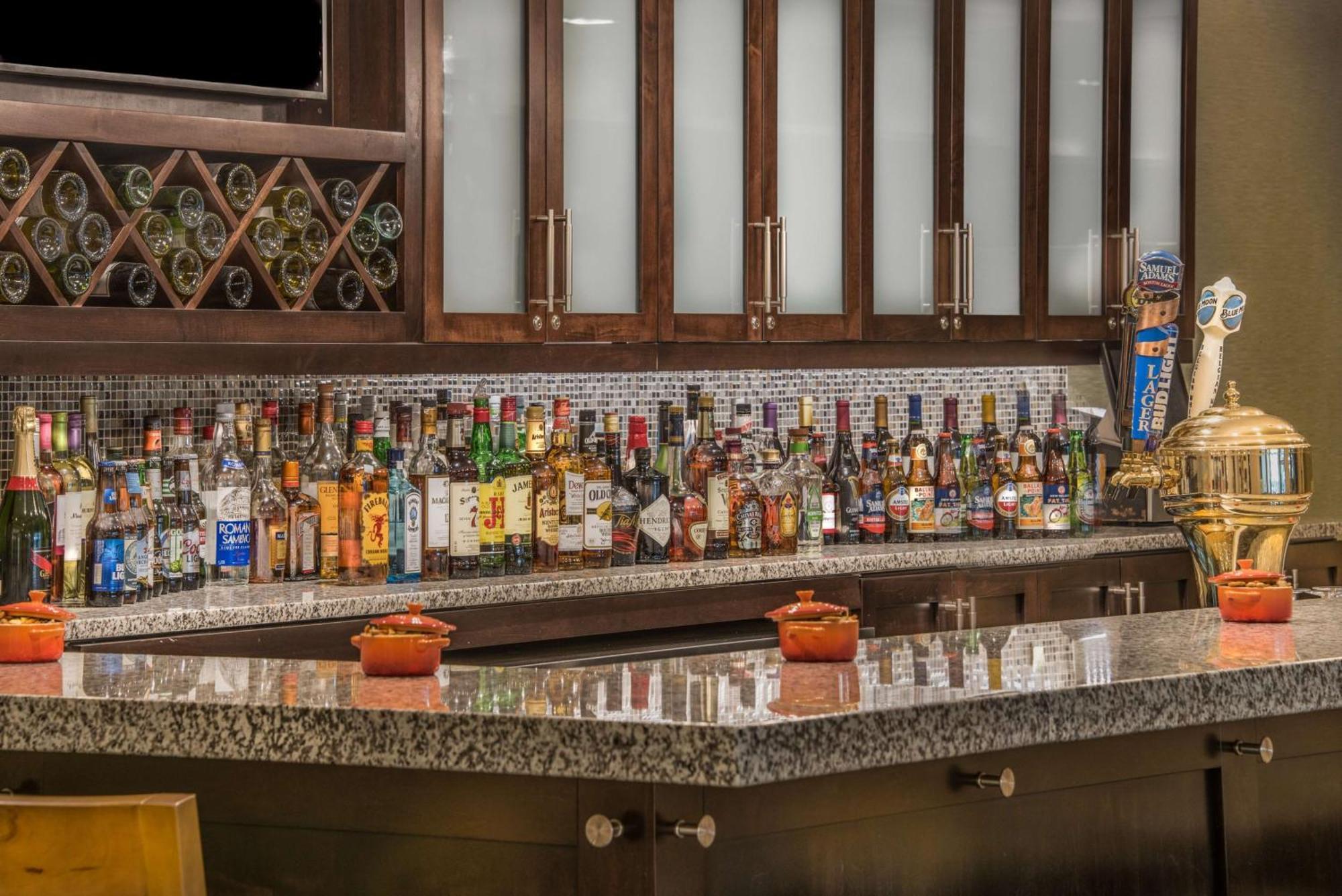 Hilton Garden Inn Reagan National Airport Арлингтон Экстерьер фото