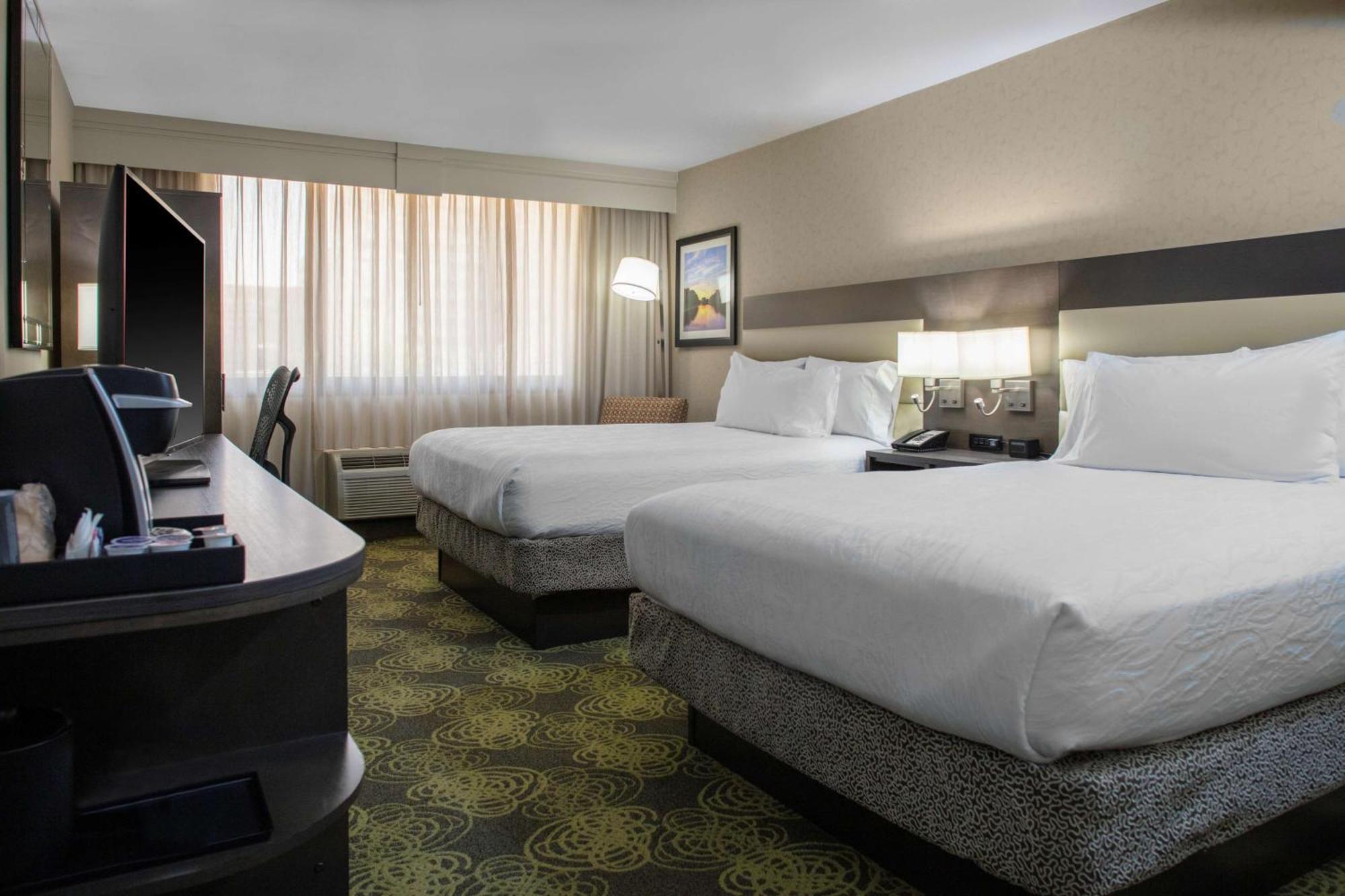 Hilton Garden Inn Reagan National Airport Арлингтон Экстерьер фото