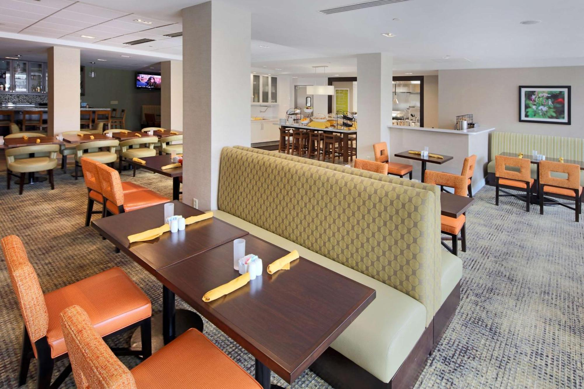 Hilton Garden Inn Reagan National Airport Арлингтон Ресторан фото