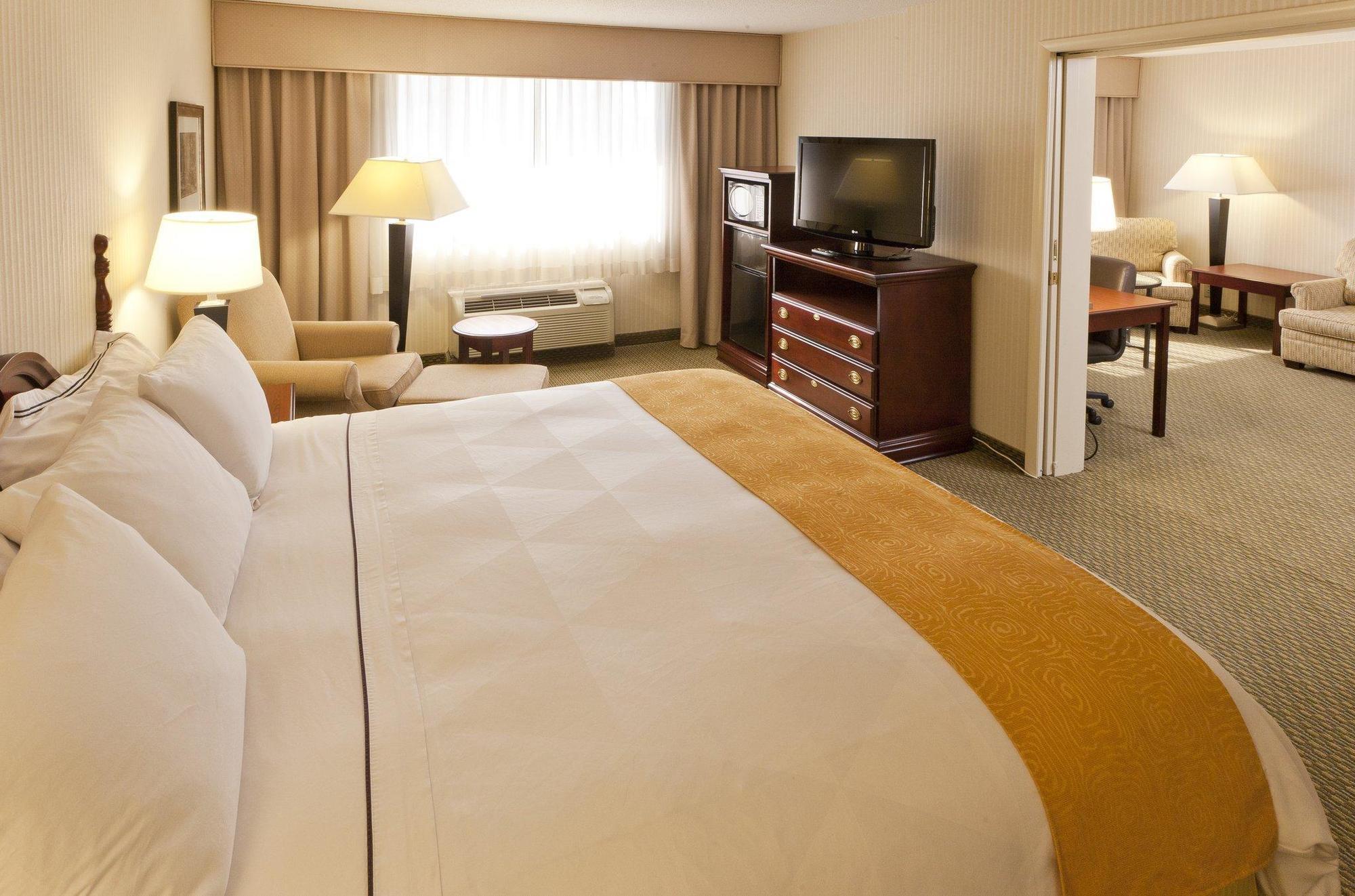 Hilton Garden Inn Reagan National Airport Арлингтон Экстерьер фото
